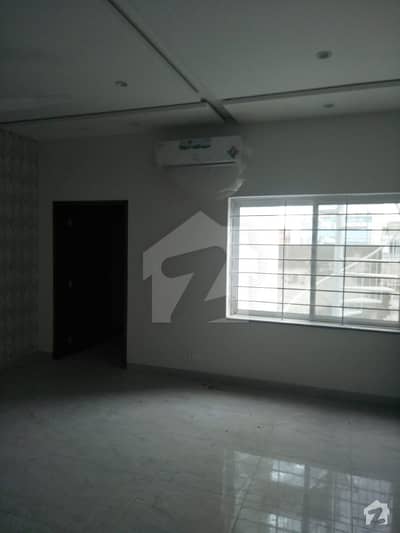 Commercial Building Ideal For IT Office House For Rent
