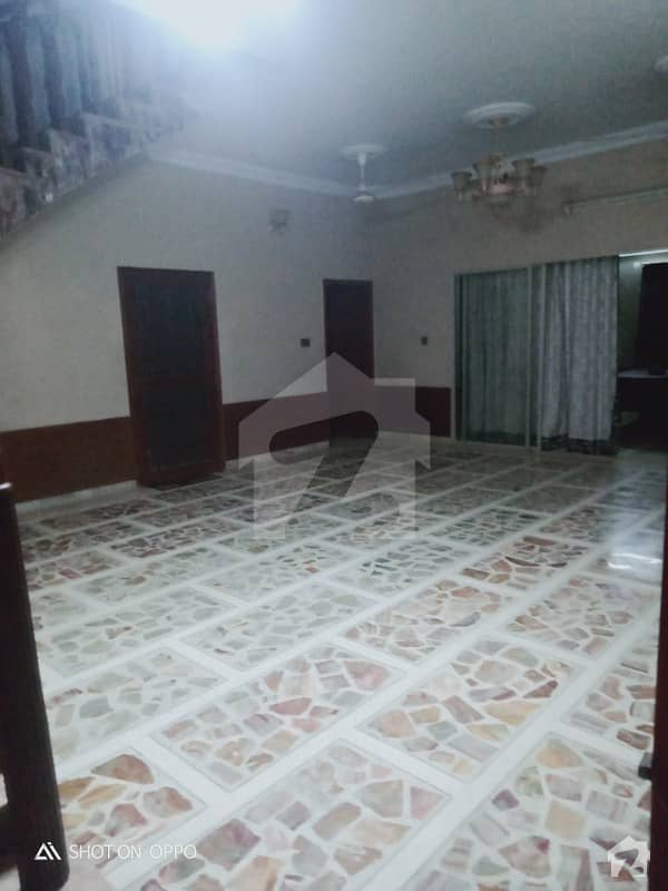400 Yards Residential Bungalow One Unit Available For Sell In Block 7 Gulstanejohar