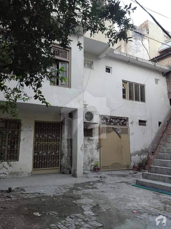 چونگی نمبر 22 روڈ راولپنڈی میں 10 کمروں کا 3 مرلہ مکان 76 لاکھ میں برائے فروخت۔