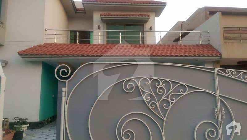1 Kanal Lower Portion Available For Rent On Top Location Of Valencia Town Lahore
