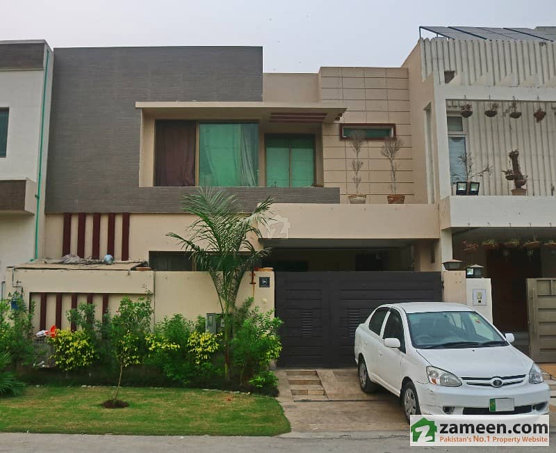 6 Marla Slightly Used House In Phase VI DHA Lahore