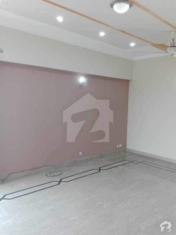 One Kanal Out Class Upper Portion With Separate Gate Available For Rent