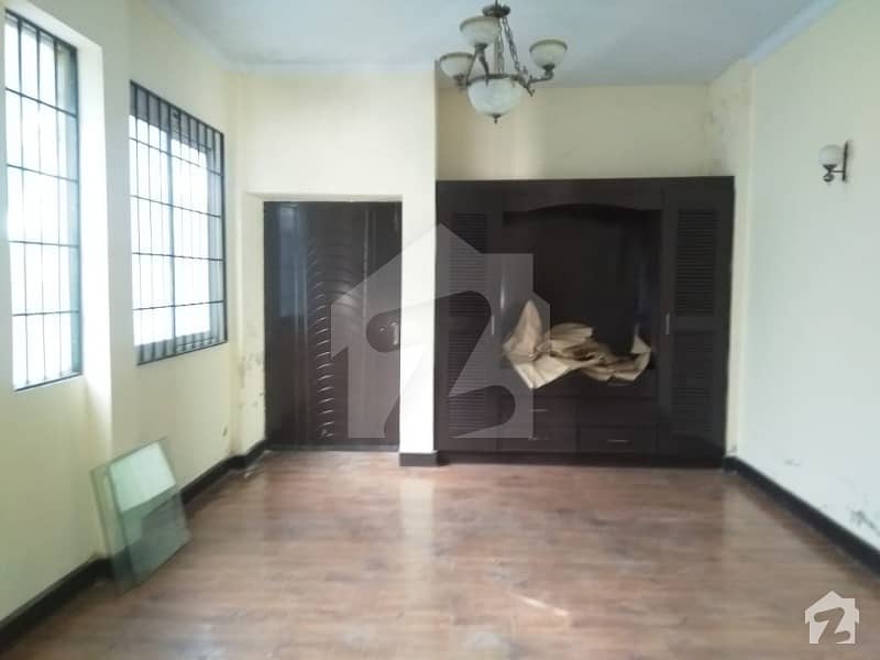 3 Bedrooms Beautiful Ground Portion For Rent
