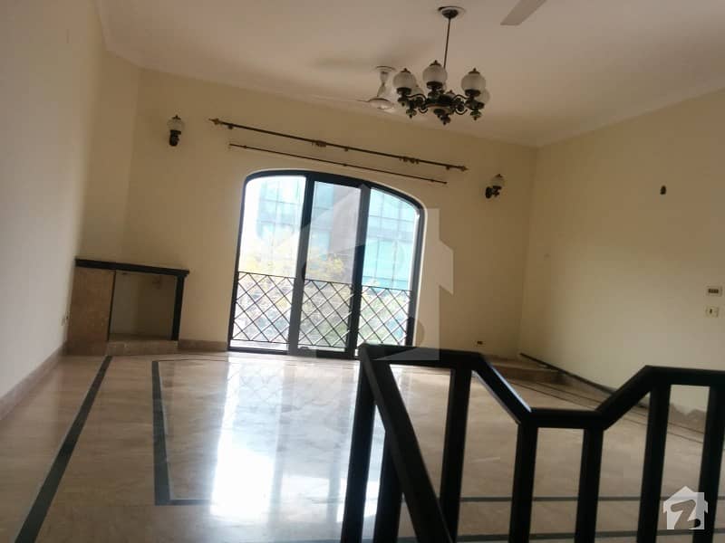 Separate Gate 1 Kanal Upper Portion For Rent Lower Portion Lock