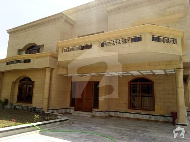 1000 Yard Fully Furnished Bungalow  For Rent
