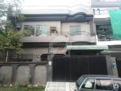 Well Built House Available In Good Location Well Built House Available In Good Location
