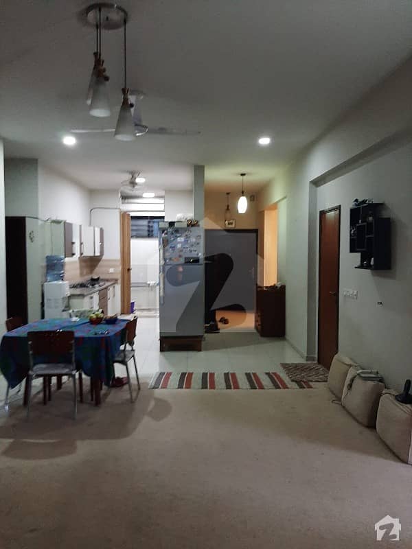 3 Bedroom Huge Luxurious Flat With All Modern Facilities In A One Of The Prime Locations Of Karachi