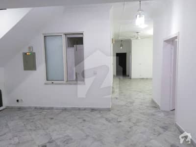 Attractive and Luxury Ground Portion with Ideal Location available for Rent in I83 Attractive and Luxury Ground Portion with Ideal Location available for Rent in I83
