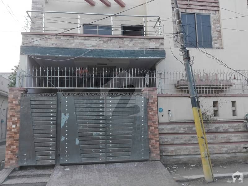 مسلم ٹاؤن فیصل آباد میں 5 کمروں کا 7 مرلہ مکان 1 کروڑ میں برائے فروخت۔
