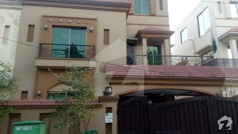 10 Marla Excellent Condition House For Sale In Iris Block