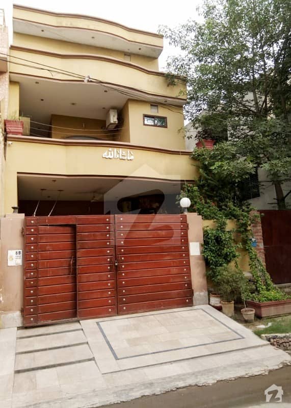 کینال برگ ہاؤسنگ سوسائٹی لاہور میں 5 کمروں کا 8 مرلہ مکان 1.8 کروڑ میں برائے فروخت۔