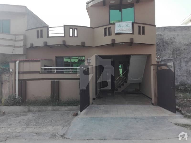 Single Storey House Available For Sale