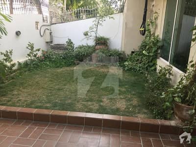 Outclass Town House With Basement On Most Prime Location Of Clifton Block 5 Outclass Town House With Basement On Most Prime Location Of Clifton Block 5