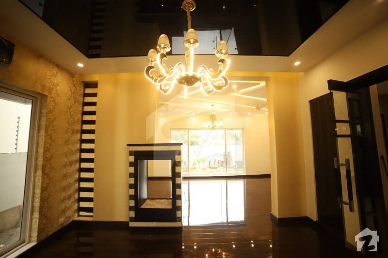 Defence One Kanal Modern Luxury Bungalow For Rent In DHA Phase 4 Lahore