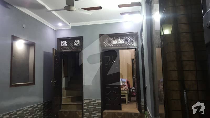 ایڈن بولیوارڈ ہاؤسنگ سکیم کالج روڈ لاہور میں 5 کمروں کا 5 مرلہ مکان 1 کروڑ میں برائے فروخت۔