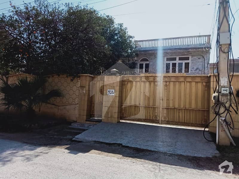 2 Kanal House Available For Sale