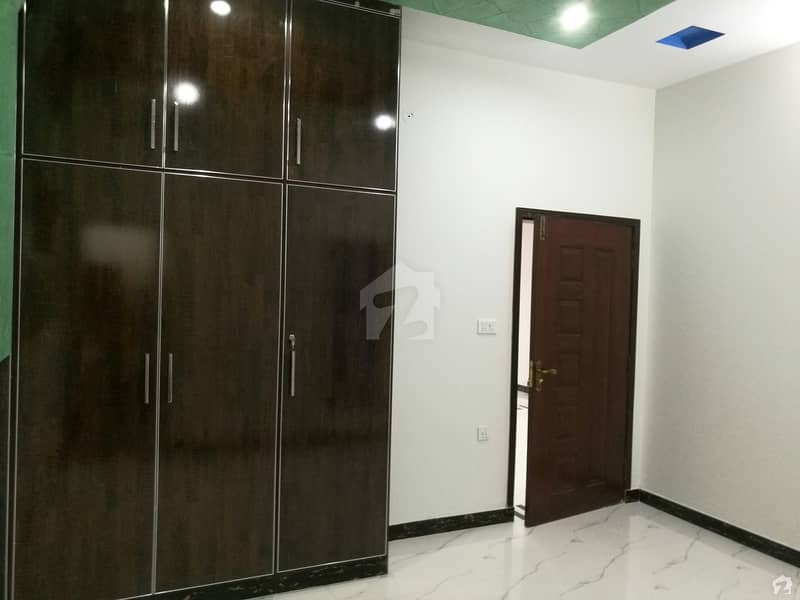 ایڈن بولیوارڈ ہاؤسنگ سکیم کالج روڈ لاہور میں 3 کمروں کا 5 مرلہ مکان 1.05 کروڑ میں برائے فروخت۔
