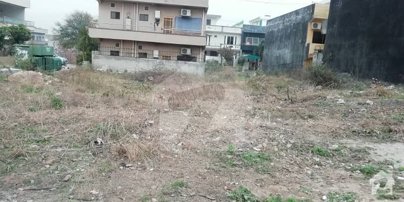 Plot Available In G-13.10 Marla Murree Face Plot