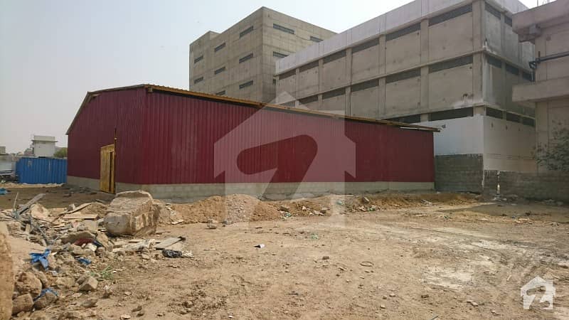 سندھ انڈسٹریل ٹریڈنگ اسٹیٹ (ایس آئی ٹی ای) کراچی میں 2 کنال صنعتی زمین 9.5 کروڑ میں برائے فروخت۔