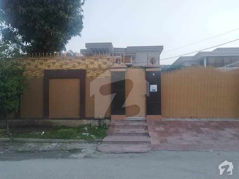 2 Kanal Corner House Is Available For Sale In Hayatabad Phase 1 - E1