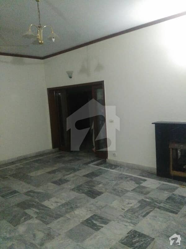 1 Kanal Single Storey Annexy House For Rent In Model Town F Block