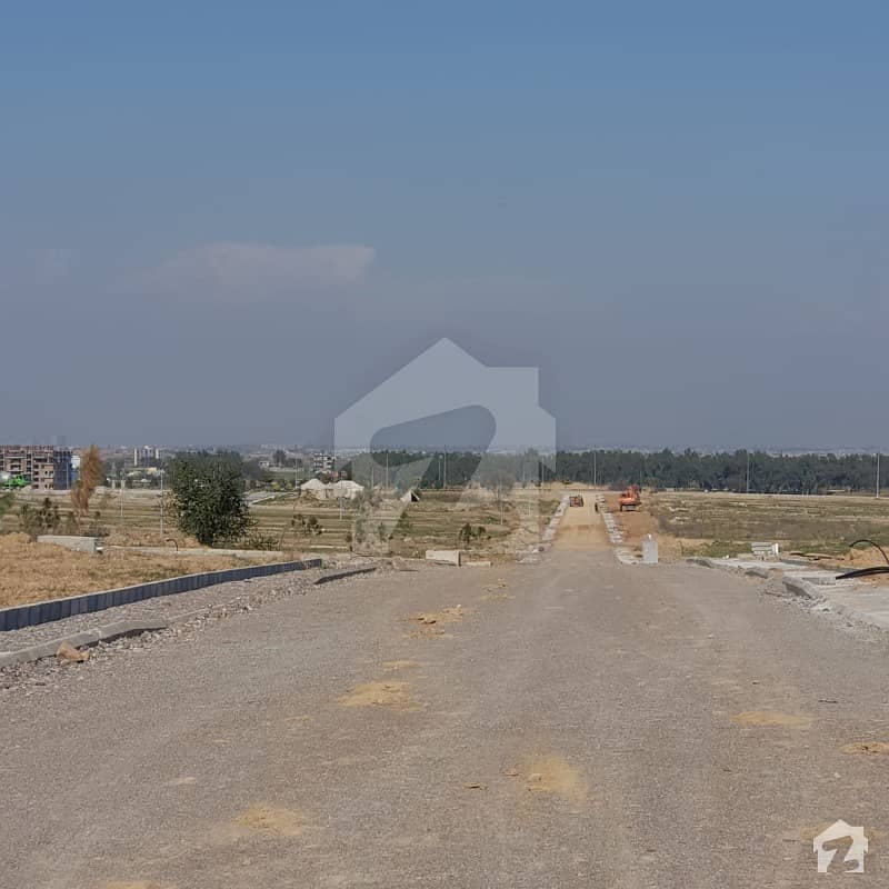 Beautiful Location Plot For Sale In Street No 09