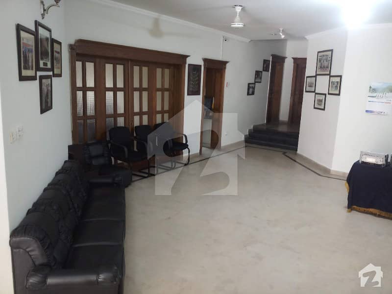 E-11/3 Mpchs Size 500 Sq Yd Beautiful Double Storey House For Sale