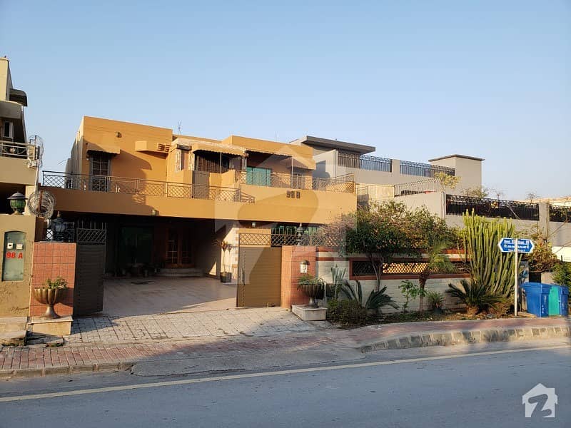 House Is Available For Sale In Bahria Town Phase 2