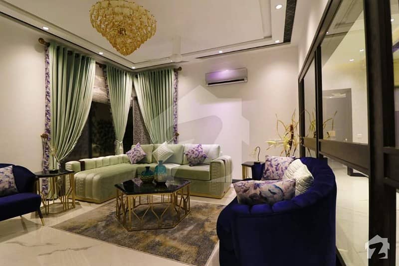 ڈی ایچ اے فیز 5 - بلاک اے فیز 5 ڈیفنس (ڈی ایچ اے) لاہور میں 6 کمروں کا 1 کنال مکان 9.5 کروڑ میں برائے فروخت۔