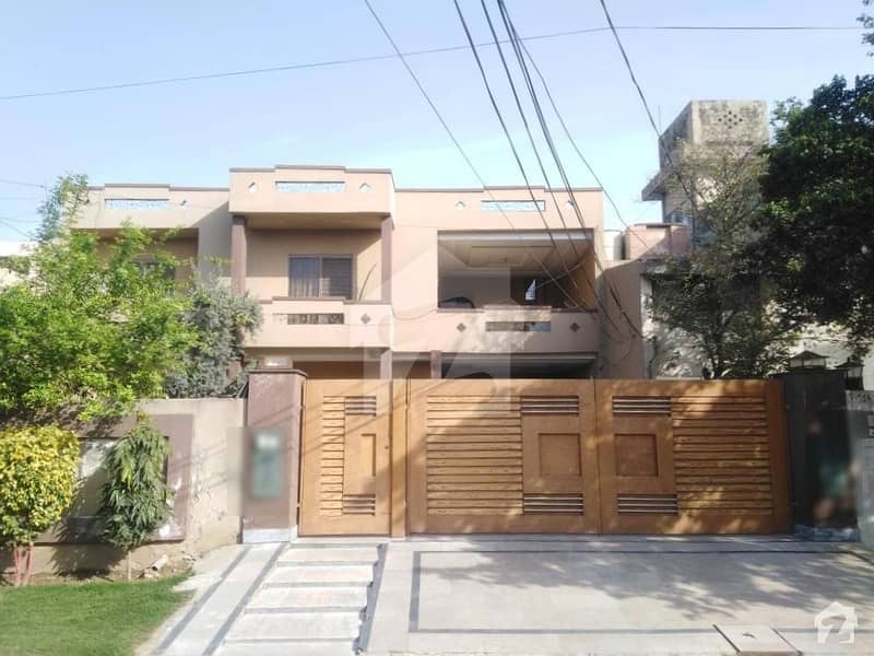 ٹاؤن شپ ۔ سیکٹر سی 1 ٹاؤن شپ لاہور میں 5 کمروں کا 1 کنال مکان 3 کروڑ میں برائے فروخت۔