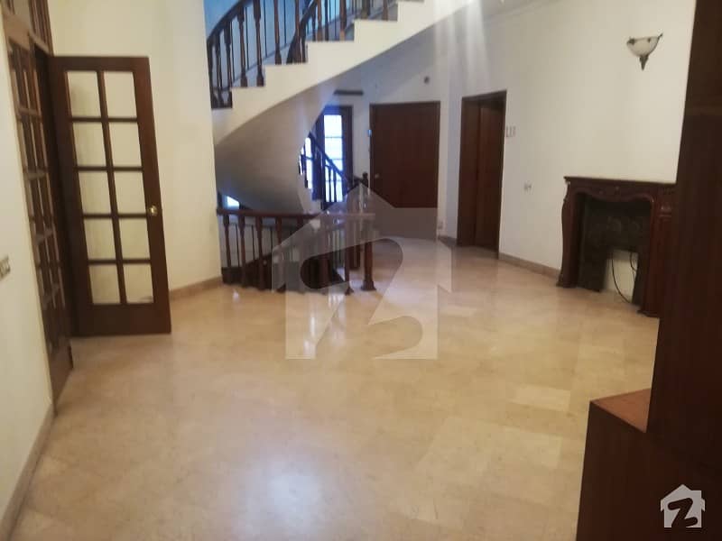 Ideal Location One Kanal Full House For Rent At Phase 3