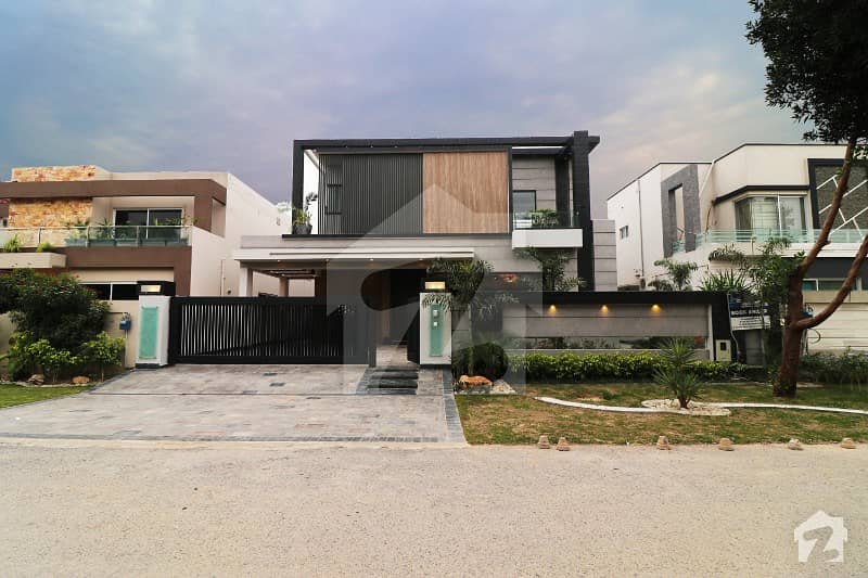 Mazhar Munir Design Antique Galleria Style Brand New Bungalow For Sale