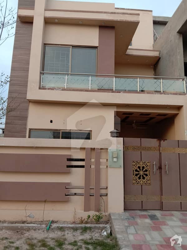 Lower Portion For Rent In Lake City Sector M7 B