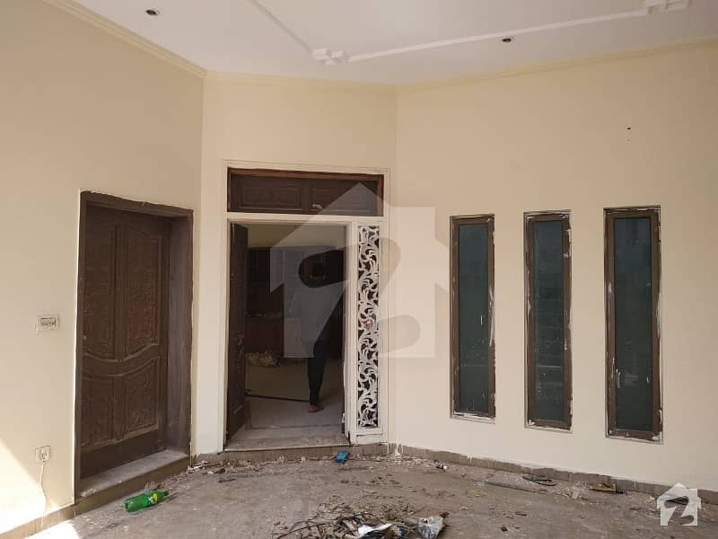 پنجاب سمال انڈسٹریز کالونی لاہور میں 2 کمروں کا 7 مرلہ زیریں پورشن 25 ہزار میں کرایہ پر دستیاب ہے۔