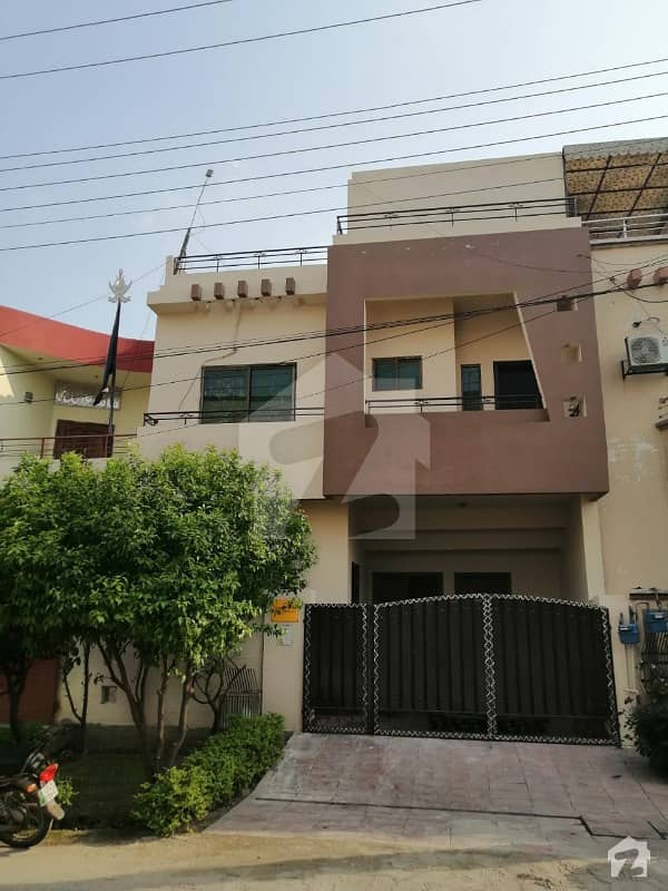 این ایف سی 1 - بلاک ڈی (ایس ای) این ایف سی 1 لاہور میں 5 کمروں کا 6 مرلہ مکان 1.5 کروڑ میں برائے فروخت۔