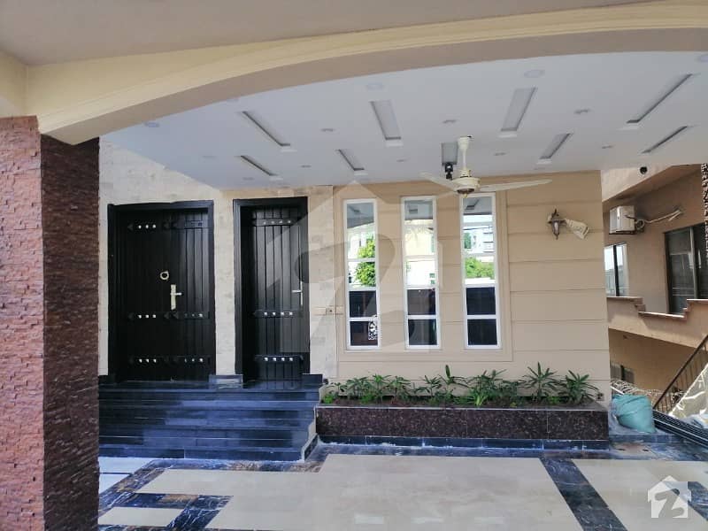A Beautiful And Luxury  House For Sale In DHA 2