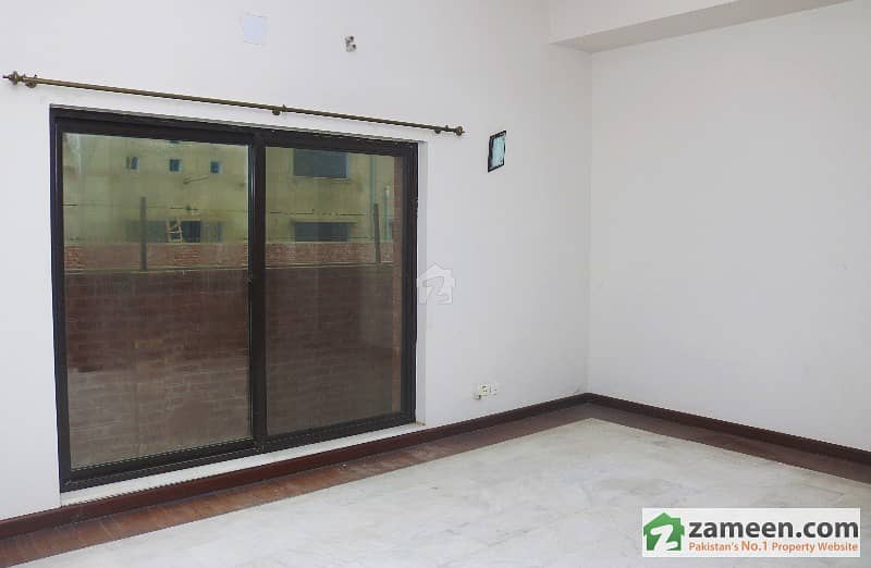 Chohan Estate Offer 1 Kanal House In Phase 8 On A Very Reasonable Rent