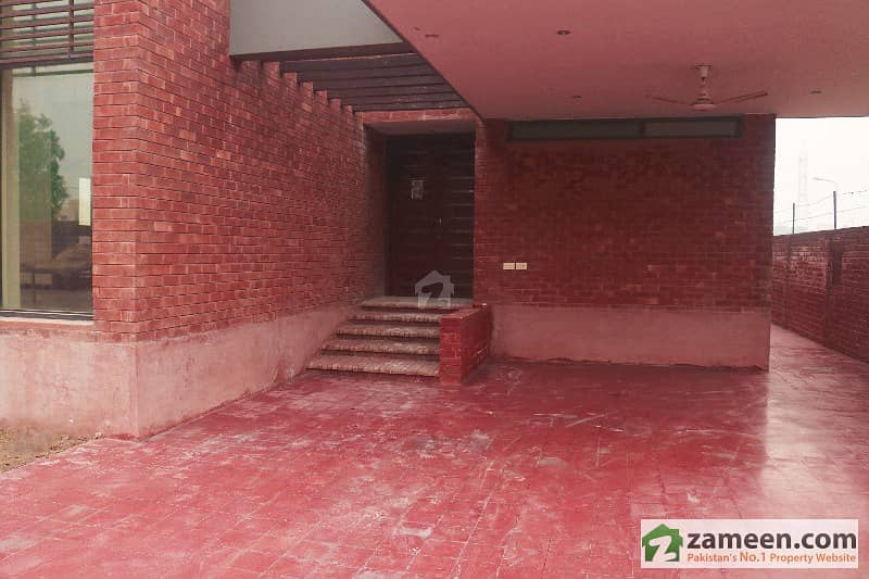 Chohan Estate Offer 1 Kanal House In Phase 8 On A Very Reasonable Rent