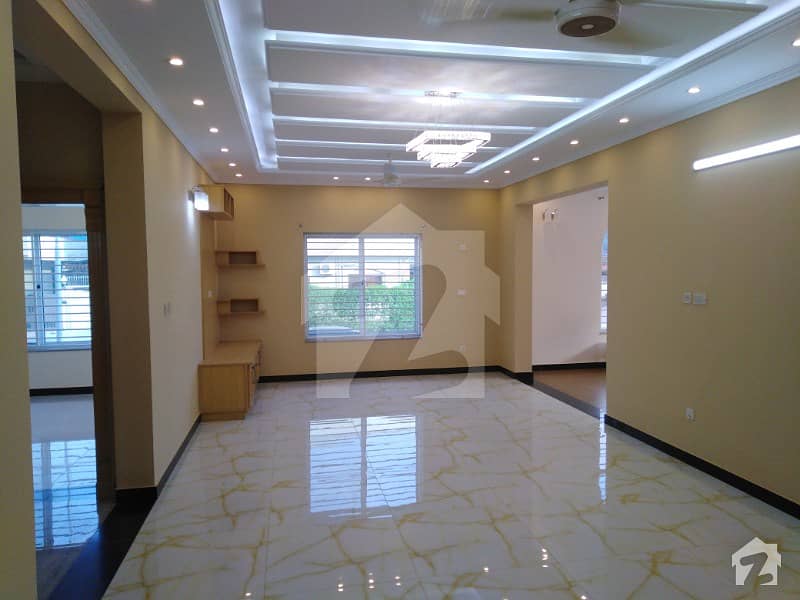 Brand new 35x70 Upper Portion For Rent In G 13