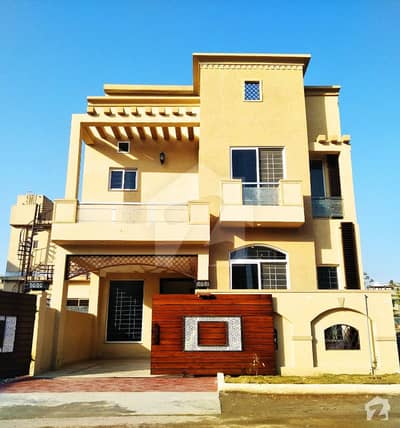 New 5 Marla House On Beautiful Location New 5 Marla House On Beautiful Location