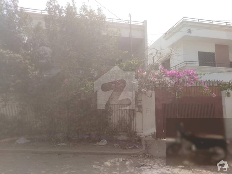 نارتھ ناظم آباد ۔ بلاک بی نارتھ ناظم آباد کراچی میں 4 کمروں کا 10 مرلہ مکان 85 ہزار میں کرایہ پر دستیاب ہے۔