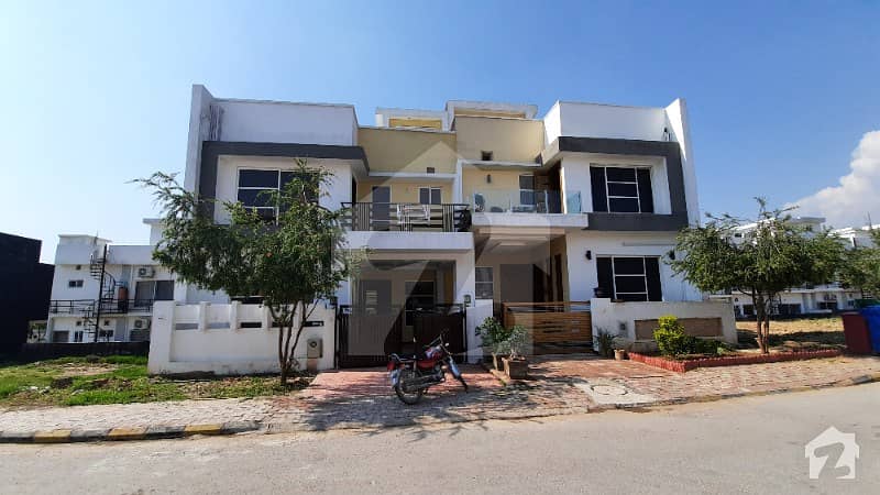 Secror B1 5 Marla House With Besmant For Rent