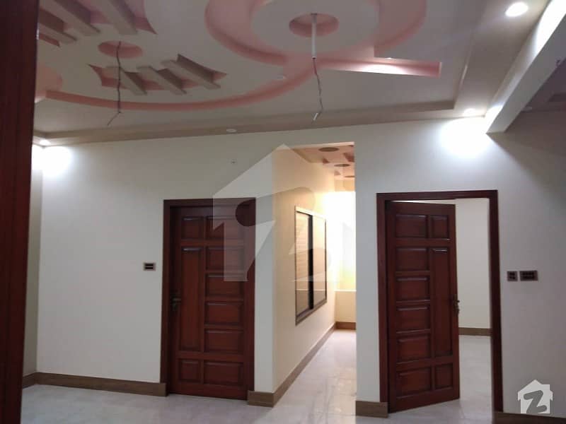 عبد اللہ ہیون حیدر آباد میں 6 کمروں کا 6 مرلہ مکان 1.5 کروڑ میں برائے فروخت۔
