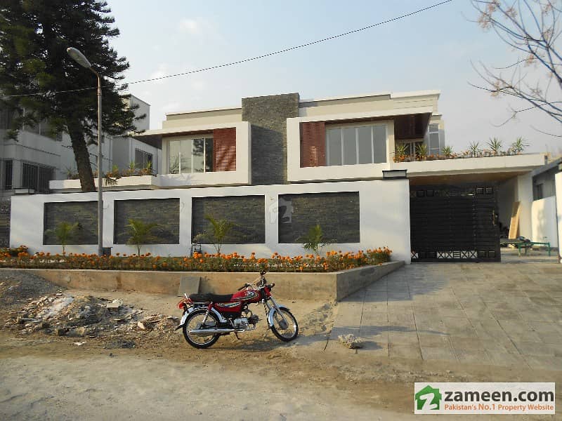 1066 Square Yard Duplex Brand New House For Sale Sector F-7 Islamabad