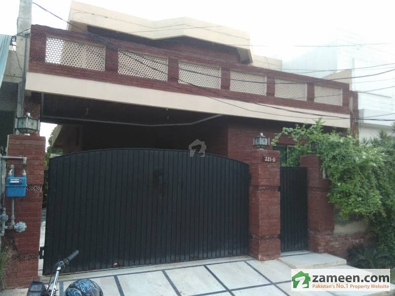 10 Marla Slightly Used Home For Sale In DHA Phase 1
