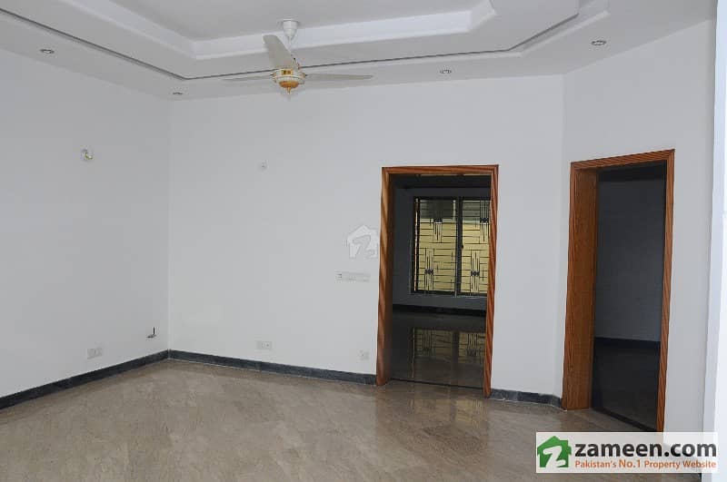 25 Marla House For Sale In Samanabad