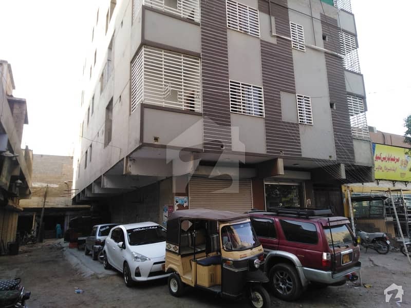 عباس ٹاؤن گلستانِ جوہر کراچی میں 3 کمروں کا 4 مرلہ فلیٹ 65 لاکھ میں برائے فروخت۔