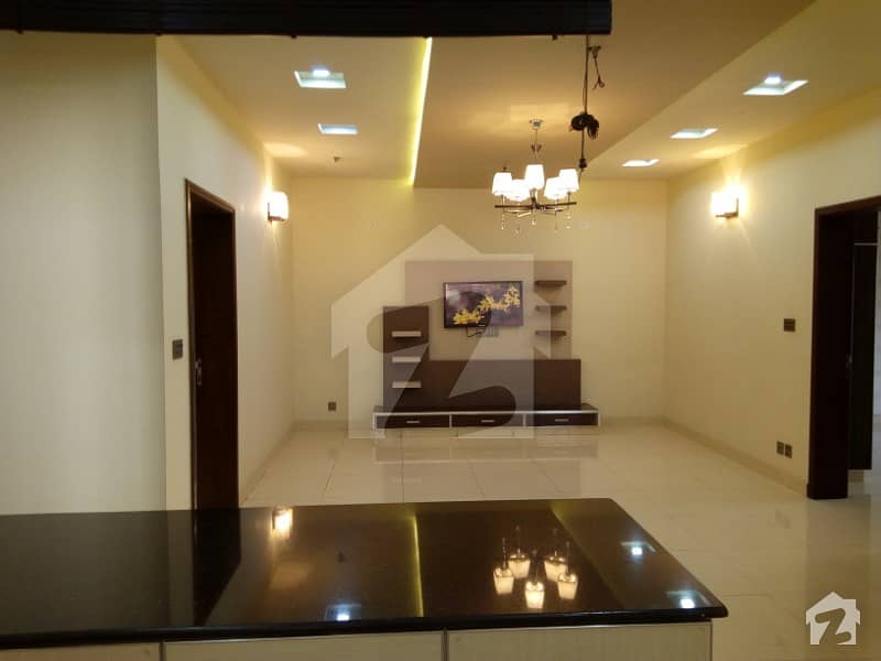 ویلینشیاء ہاؤسنگ سوسائٹی لاہور میں 5 کمروں کا 10 مرلہ مکان 2.45 کروڑ میں برائے فروخت۔