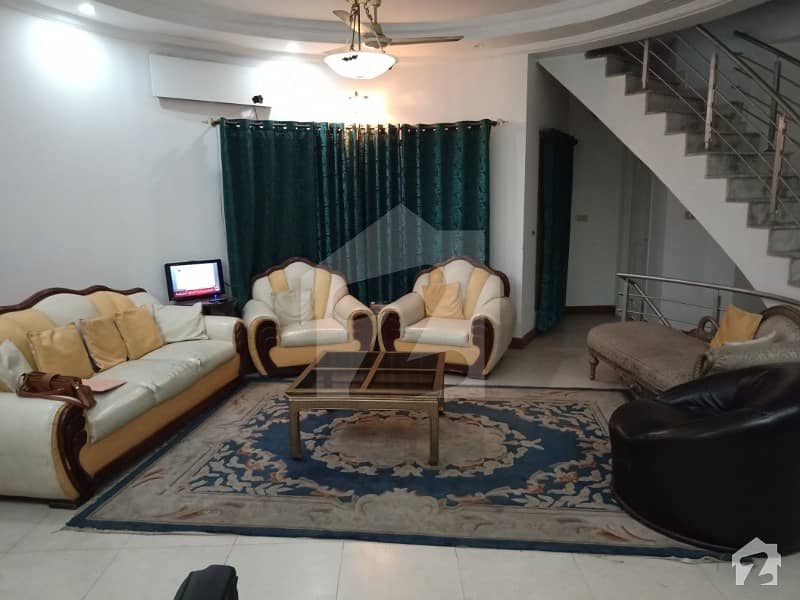 fully furnished Bedroom for Rent in DHA Lahore 3