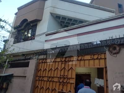 نیو ٹاؤن پولیس لائنز گلشنِ اقبال ٹاؤن کراچی میں 6 کمروں کا 8 مرلہ مکان 6.5 کروڑ میں برائے فروخت۔